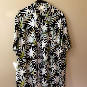 Men’s Hawaiian shirt by Havana Jack’s Cafe